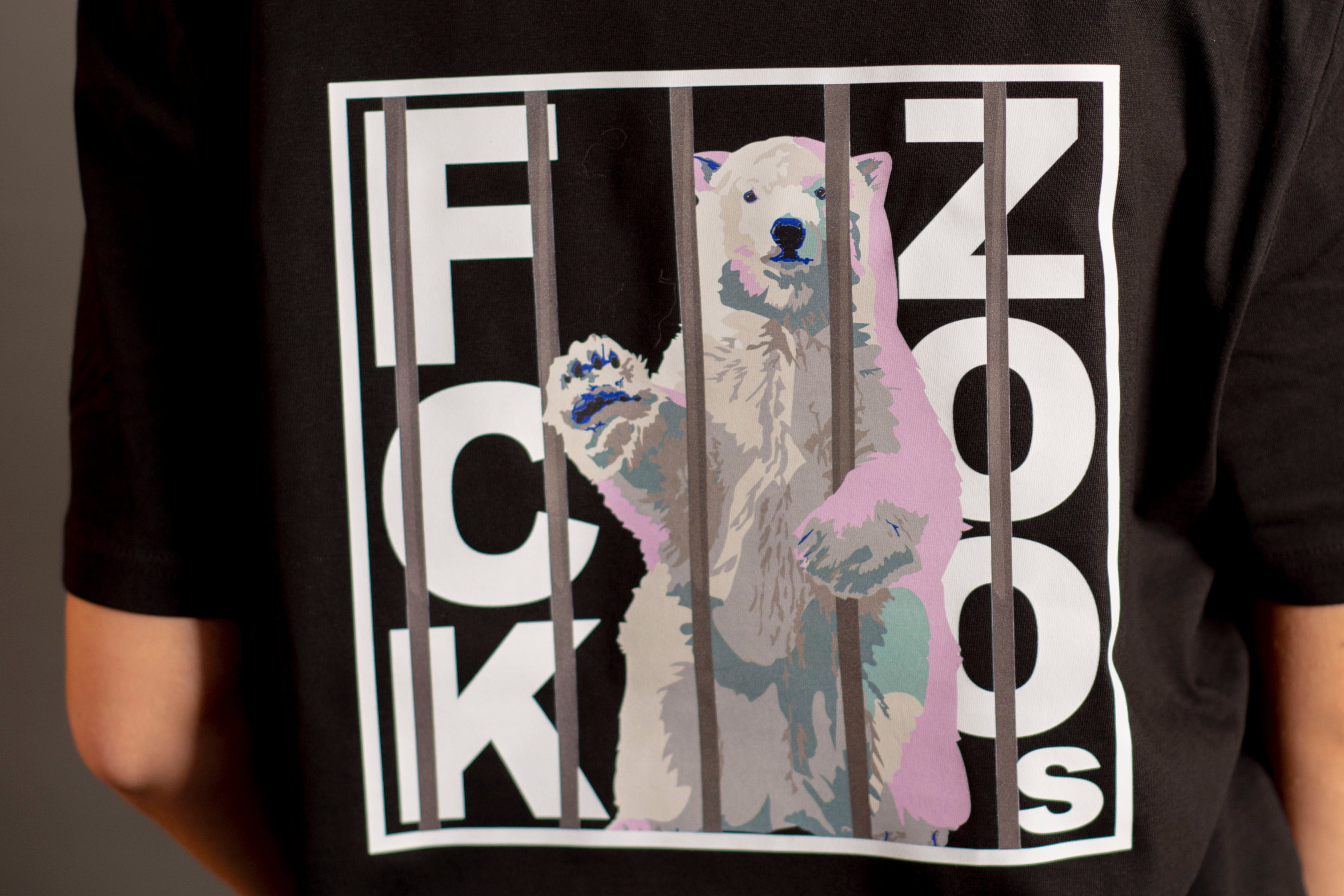 T-Shirt "FCK ZOOs" Eisbär