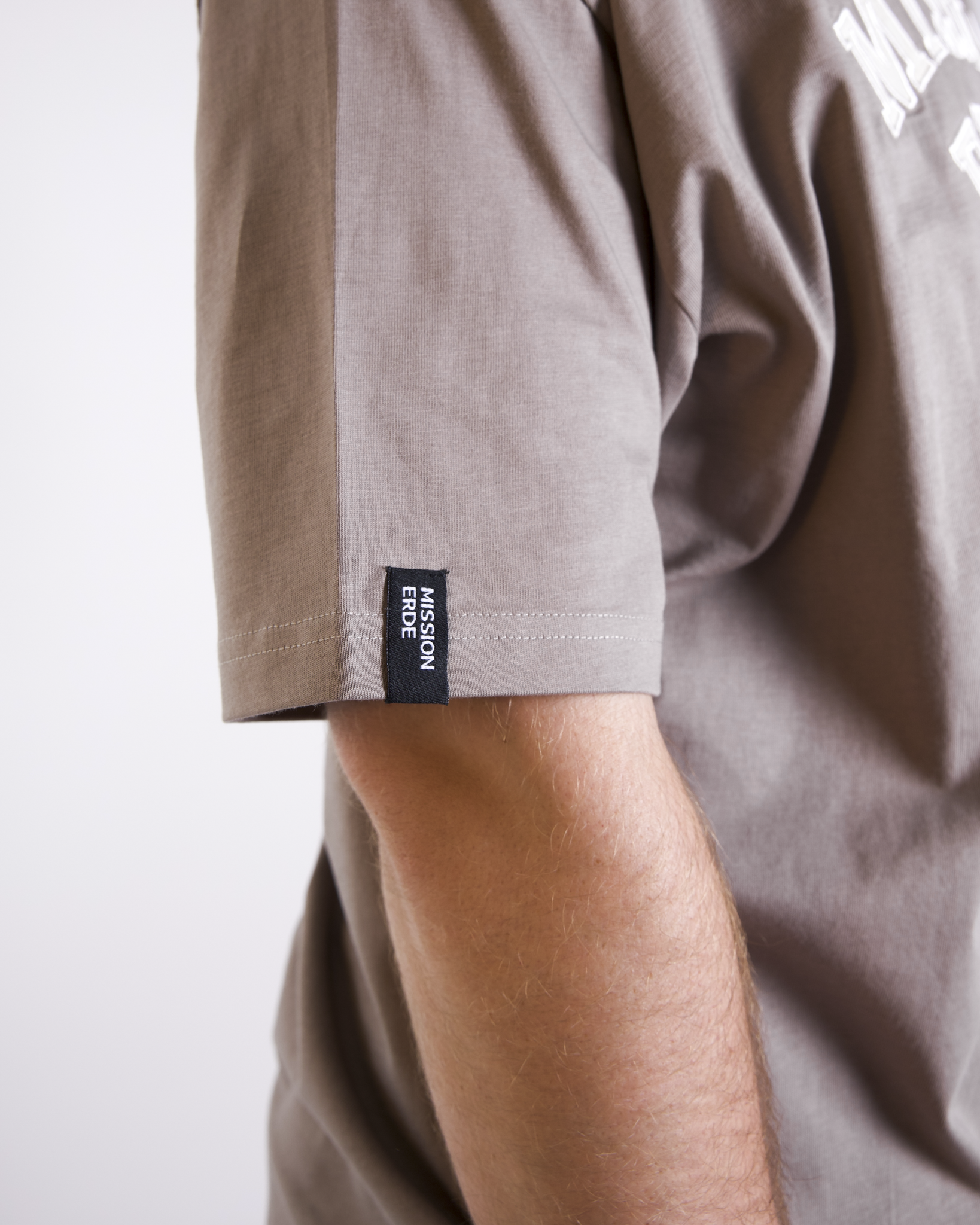 Unisex T-Shirt "Mission Erde est.2019"