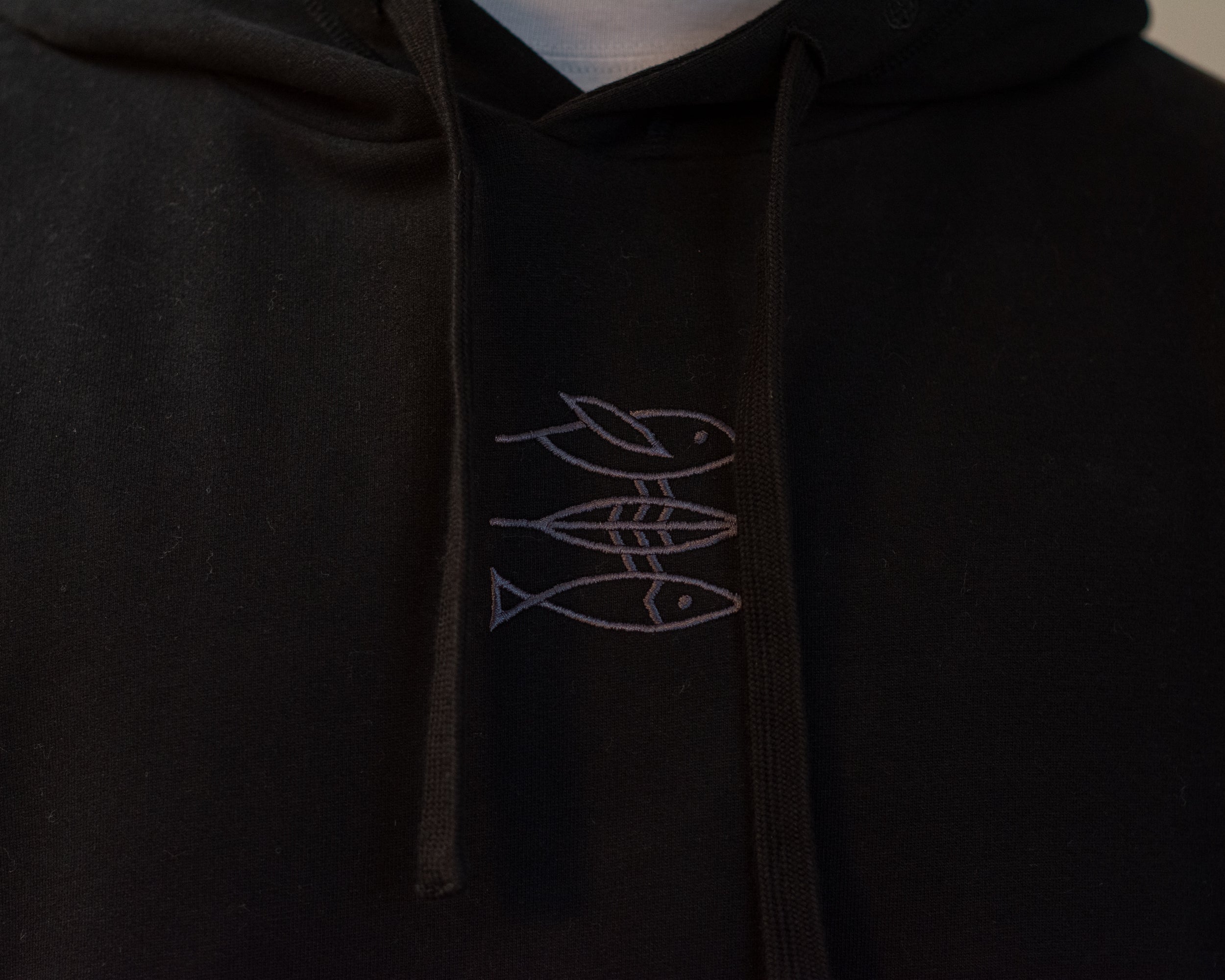 Hoodie Men "Die Welt ist es wert, um sie zu kämpfen!" black