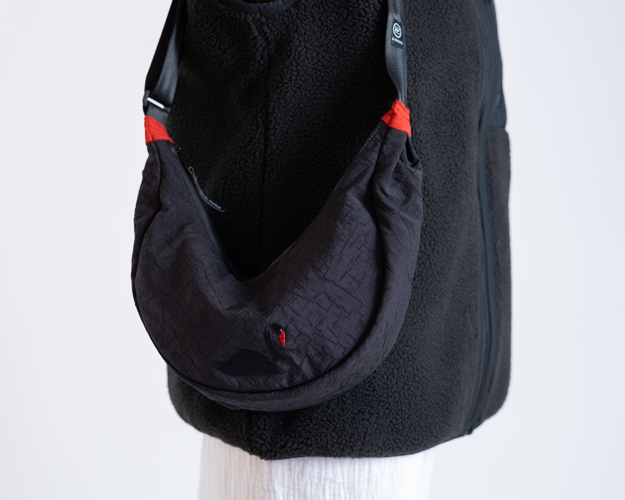 Mini Moonbag Black Swan