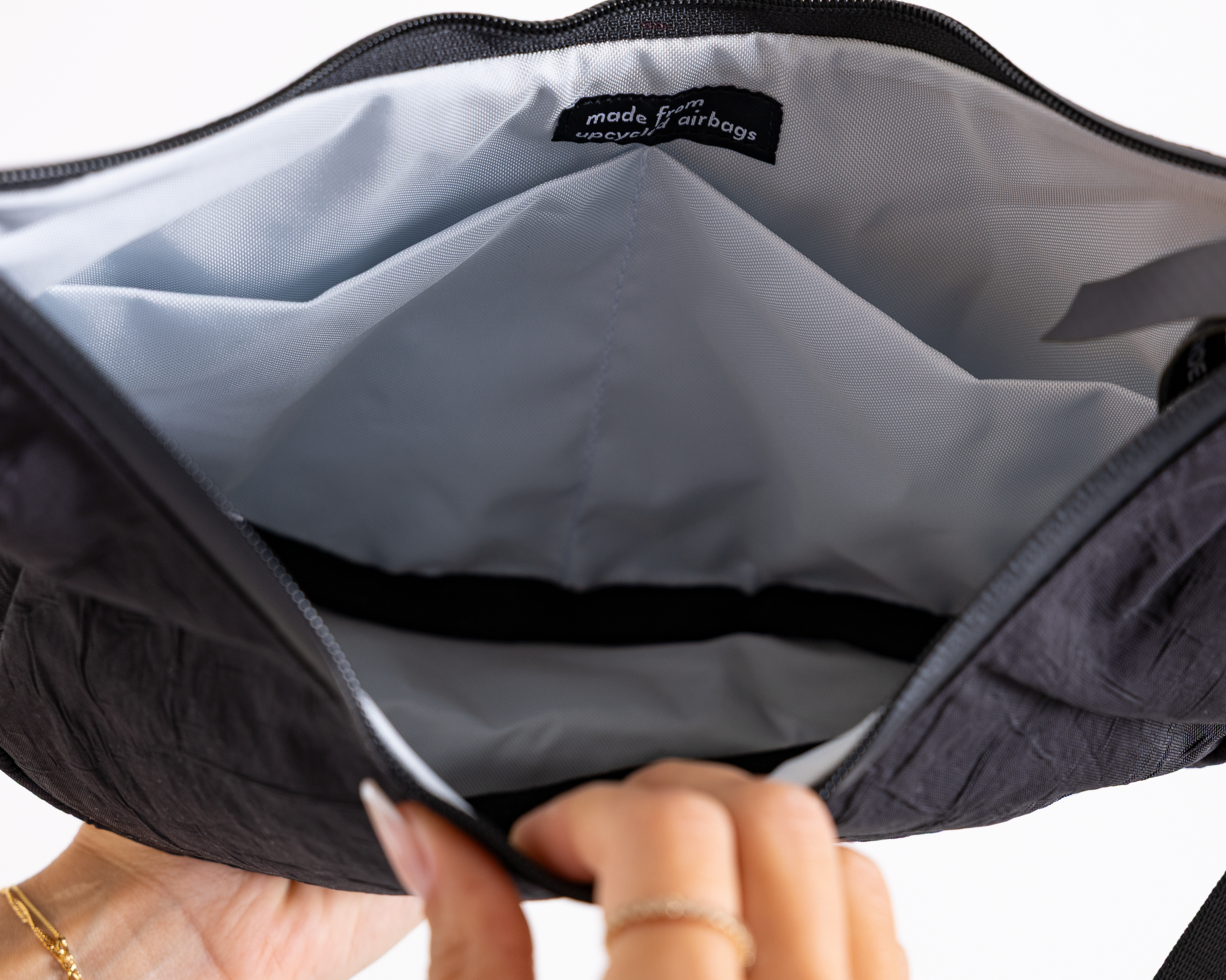 Mini Moonbag "Orca Welle"