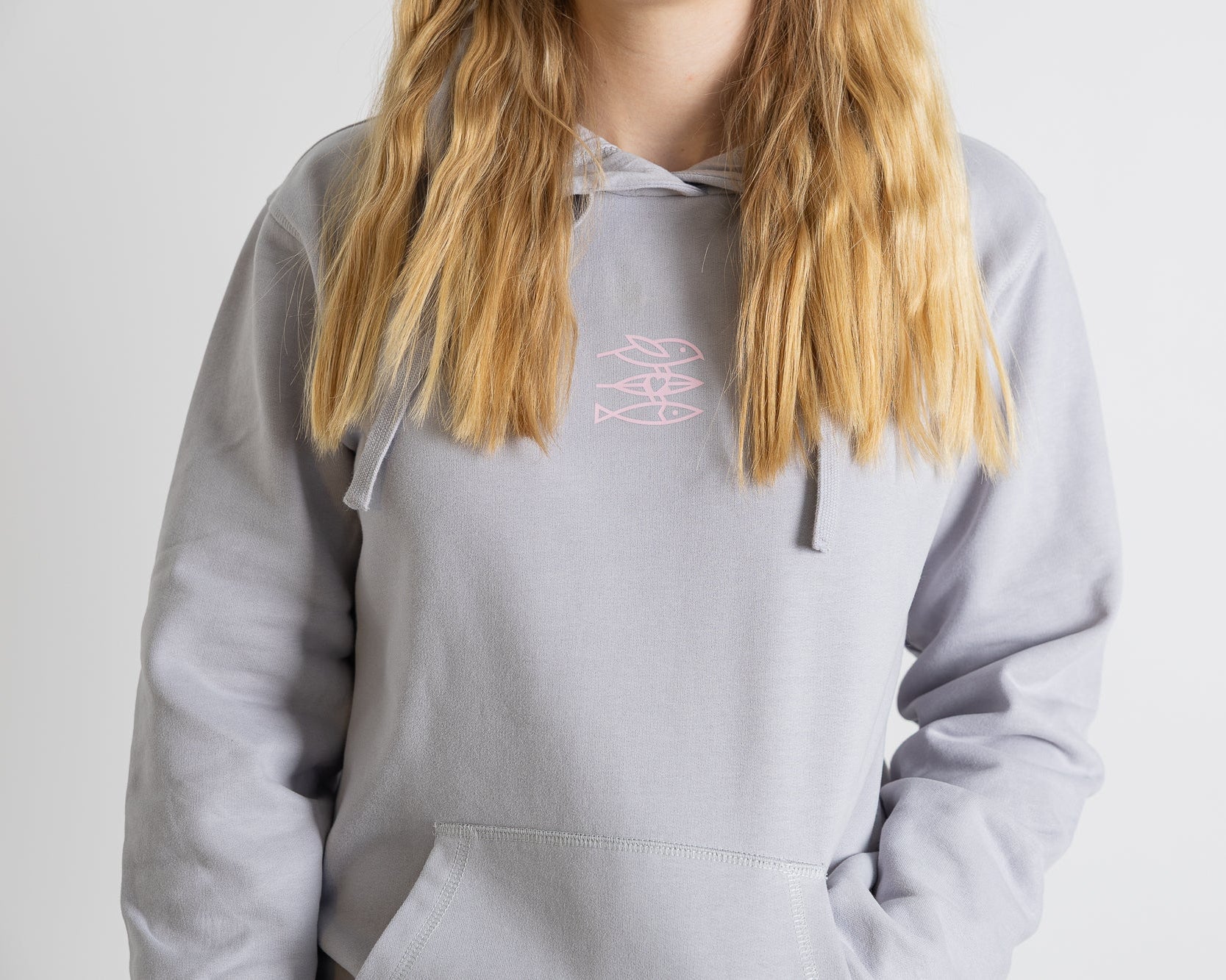 Hoodie Women "Seid lieb zueinander" grey