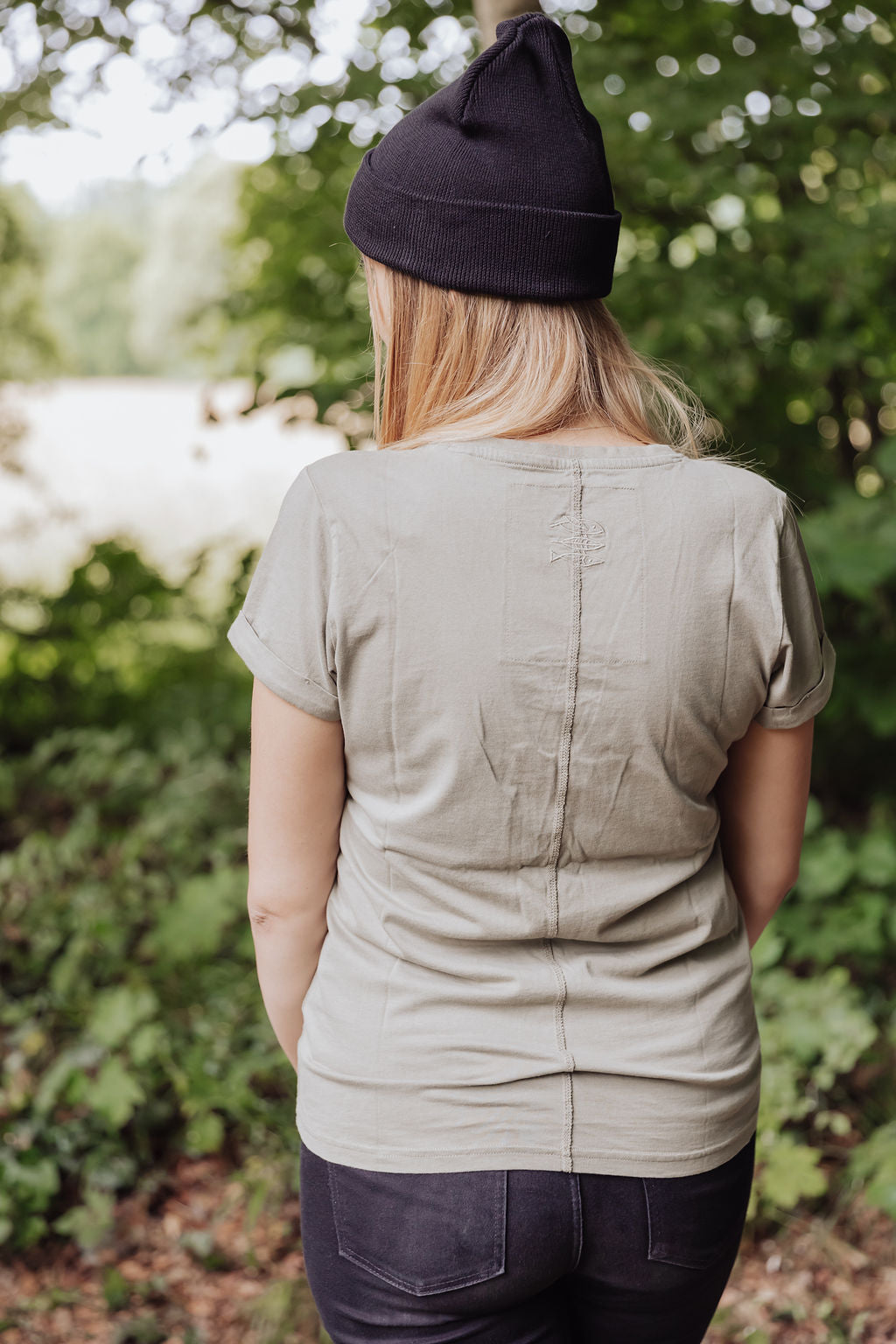 Mission Erde Women Shirt roundneck oliv green