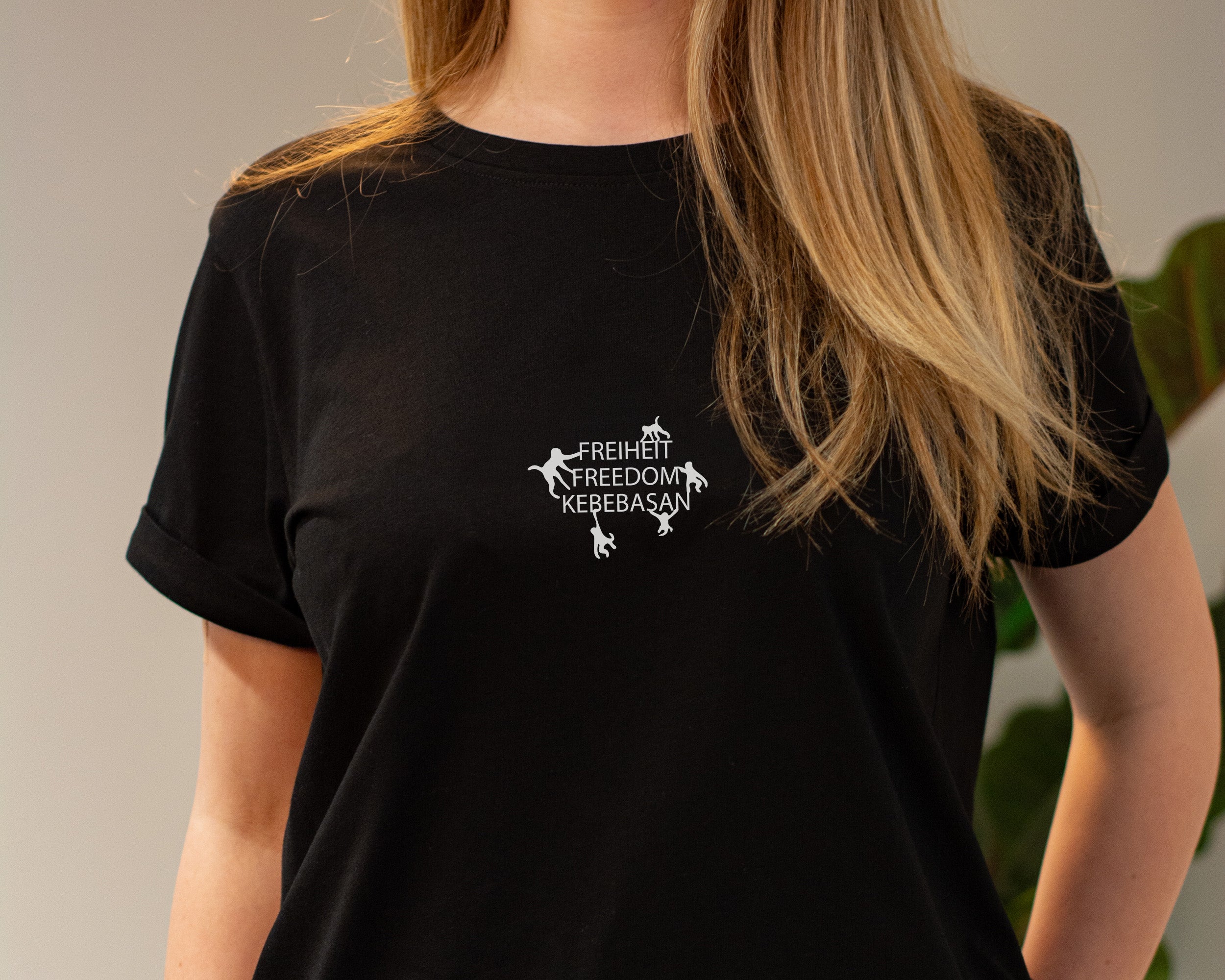 T-Shirt Women "Freiheit | Freedom | Kebebasan"