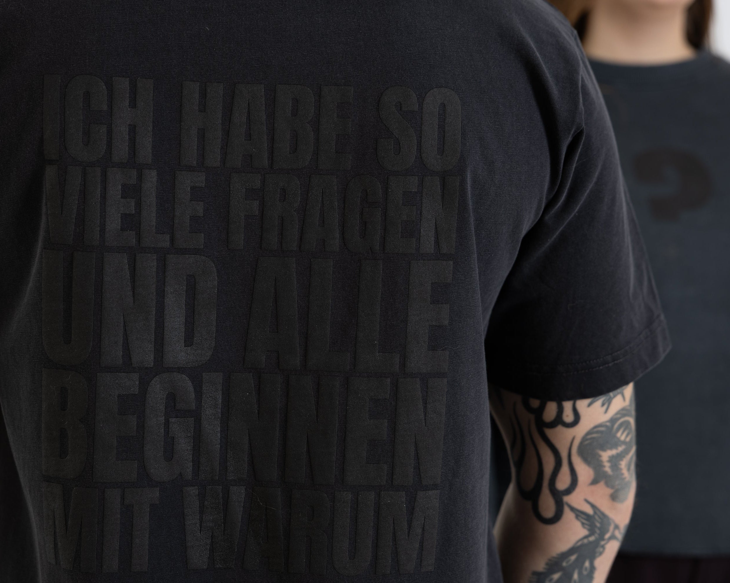 Oversize Unisex T-Shirt "Warum"